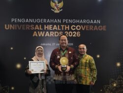 Komitmen Jamin Kesehatan Masyarakat, Bupati Batu Bara Raih Penghargaan UHC Pratama
