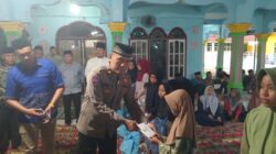 Tim Safari Ramadan di Wilkum Polsek Lima Puluh, Kapolsek Turut Serta Pererat Silaturahmi dengan Warga