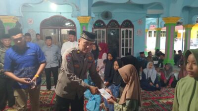 Tim Safari Ramadan di Wilkum Polsek Lima Puluh, Kapolsek Turut Serta Pererat Silaturahmi dengan Warga