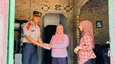 Alumni Bintara 2007 NTS, Siswa SIP 55 Berikan Paket Sembako kepada Warga Kurang Mampu