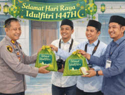 Kapolsek Berikan Bingkisan kepada Insan Pers Sambut Hari Raya Idulfitri 1447 H