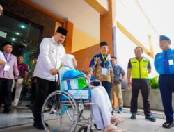Lepas Keberangkatan Jemaah Calon Haji Batu Bara ke Tanah Suci, Bupati Doakan Baik-baik di Sana