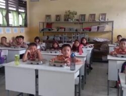 Program MBG Polsek Lima Puluh Resmi Disalurkan Perdana ke Siswa SD