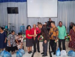 Polres Batu Bara Gelar Ibadah dan Berbagi Sembako kepada Jemaat dalam Rangka Kenaikan Isa Al Masih