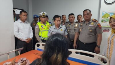 Pasca Kecelakaan Maut di Tol Lima Puluh–Indrapura, Kapolres Batu Bara Hadir Berikan Semangat kepada Korban