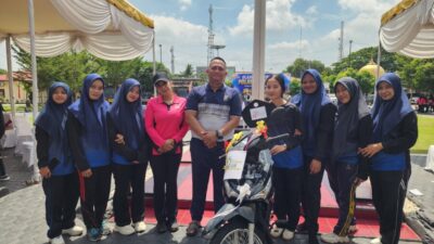 Doorprize HUT Bhayangkara Ke-80 Bawa Keberuntungan, SPRIPIM Kapolres Batu Bara Bawa Pulang Sepeda Motor