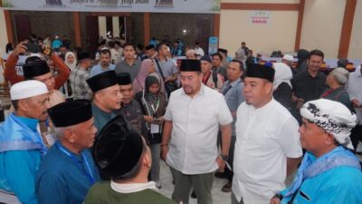 Sambut Kepulangan Jemaah Haji Kloter 4, Bupati: Doakan Seluruh Jemaah Menjadi Haji Mabrur