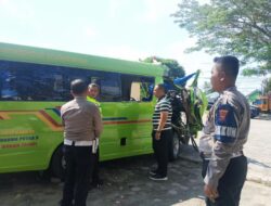 Travel Darma Putra Bertabrakan dengan Truk, Kapolres Batu Bara Turun Tangan Evakuasi Korban, 4 Tewas