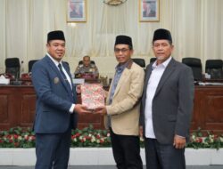 Wabup Sampaikan Nota Ranperda Pertanggungjawaban Pelaksanaan APBD Tahun Anggaran 2025
