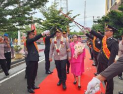 Pedang Pora Iringi Kepergian AKBP Doly Nelson, Kini Bertugas di Mabes Polri