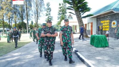 Pangdam I/BB Kunjungi Kodim 0205/Tanah Karo, Ingatkan Prajurit Jaga Integritas dan Hindari Pelanggaran
