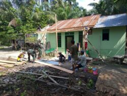 Satgas TMMD Ke-129 Tetap Bekerja di Hari Libur Demi Rampungkan Rumah Ibu Jusma