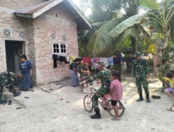 Canda Tawa Satgas TMMD dan Anak-anak Desa Kapal Merah, Bukti TNI Selalu Dekat dengan Rakyat