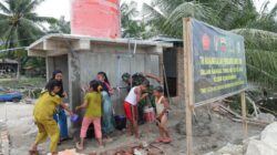 Keceriaan Anak-Anak Desa Kapal Merah Terpancar, Air Bersih TMMD Ke-129 Kodim 0208/Asahan Kini Dapat Dinikmati Warga