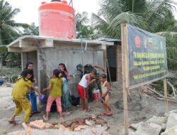 Keceriaan Anak-Anak Desa Kapal Merah Terpancar, Air Bersih TMMD Ke-129 Kodim 0208/Asahan Kini Dapat Dinikmati Warga