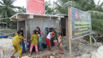Keceriaan Anak-Anak Desa Kapal Merah Terpancar, Air Bersih TMMD Ke-129 Kodim 0208/Asahan Kini Dapat Dinikmati Warga