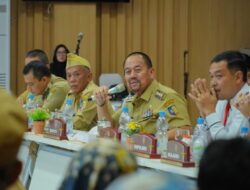 Pimpin Rapat, Bupati Ingatkan Pentingnya Disiplin Anggaran dan Sinergi Antar Perangkat Daerah