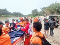 Bersama BPBD dan Warga Temukan Korban Diduga Hanyut di Sungai Dalu-Dalu