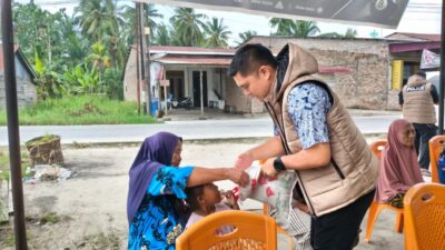Jumat Berkah, Satresnarkoba Polres Batu Bara Salurkan Sembako untuk Lansia dan Edukasi Bahaya Narkoba