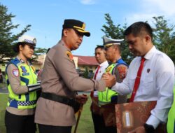 Ungkap Narkoba 2.074 Gram, Kasat Narkoba dan Personel Berprestasi Terima Penghargaan