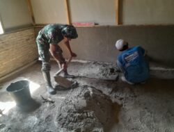 Sebelumnya Berlantaikan Tanah Beralaskan Tikar, Kini Ibu Paijem Nikmati Lantai Rumah yang Layak Berkat Satgas TMMD Ke-129 Kodim 0208/Asahan