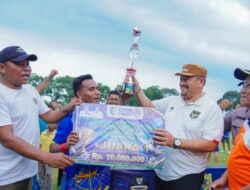 Bupati Serahkan Hadiah Rp10 Juta, HNSI Raih Juara I Mini Soccer Cup II