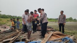 Ketika Angin Merobohkan Rumah, Polisi Hadir Membawa Kepedulian
