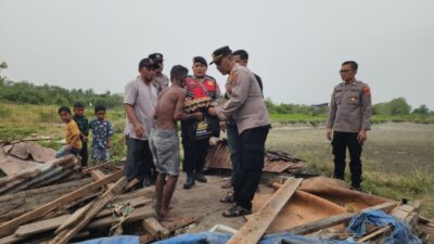 Ketika Angin Merobohkan Rumah, Polisi Hadir Membawa Kepedulian