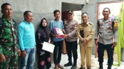Cek Rumah Warga Terdampak Angin Kencang, Kapolsek Air Putih Bantuan Paket Sembako 