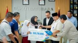 Bupati Serahkan Santunan Hampir Rp1 Miliar Diterima Keluarga Korban Kebakaran PT EVYAP
