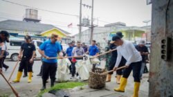 Ciptakan Lingkungan Bersih dan Asri, Bupati Baharuddin Pimpin Gotong Royong di Tanjung Tiram
