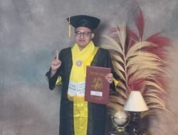 Bangga dan Haru, Wakil Ketua PWI Batu Bara Saksikan Anak Bungsunya Diwisuda