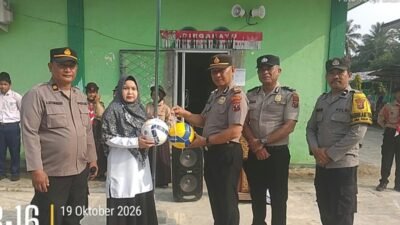 Kapolsek Lima Puluh Berikan Penyuluhan Bahaya Narkoba, Tawuran dan Bullying kepada Pelajar MTs Al Washliyah