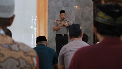 Jumat Keliling, Kapolres Batu Bara Ajak Masyarakat Bersama Jaga Keamanan