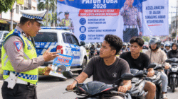 Satlantas Polres Batu Bara Gencar Edukasi Tertib Berlalu Lintas, Kesadaran Penggunaan Helm Masih Rendah